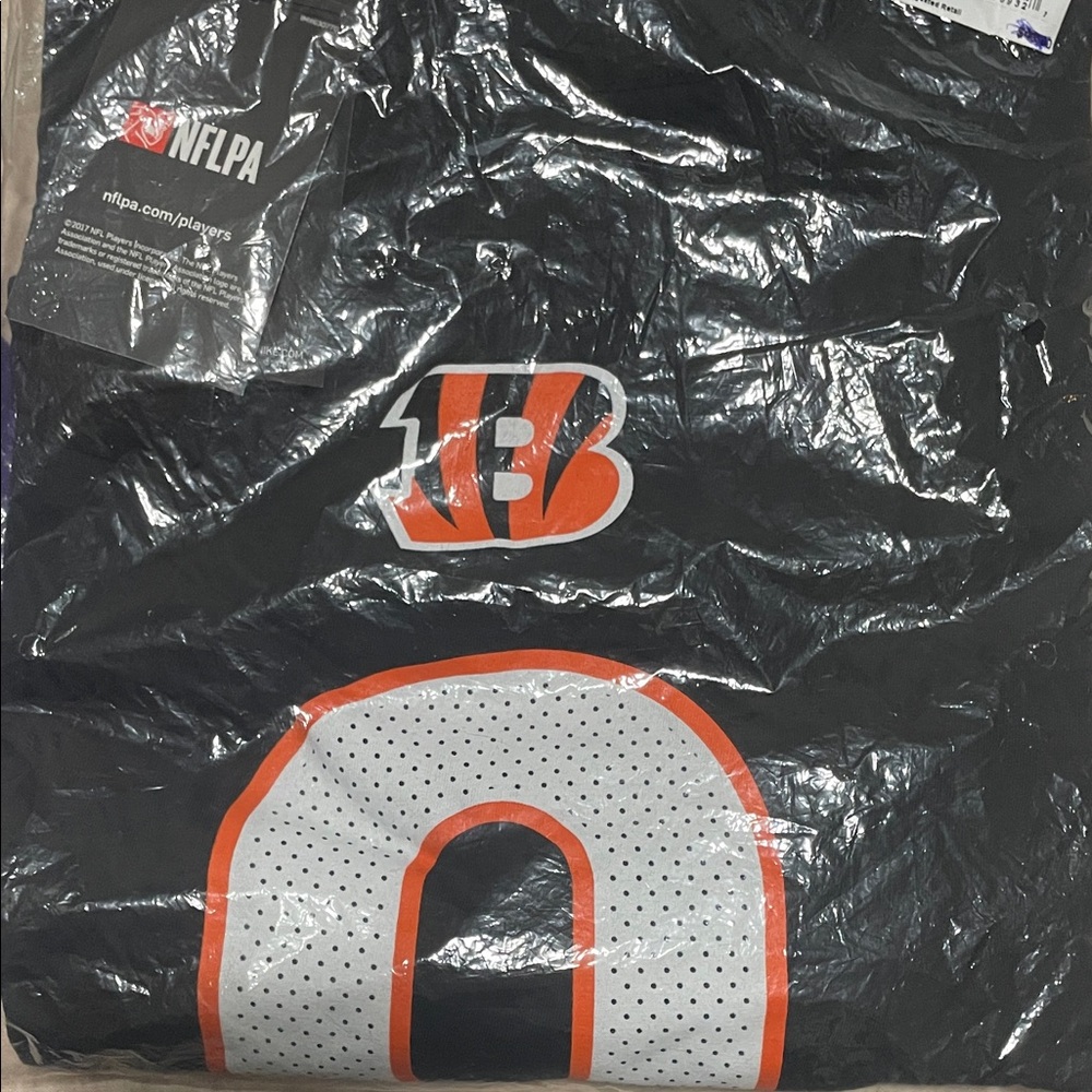Joe Burrow T Shirt XL (still in wrapper w/ tags)